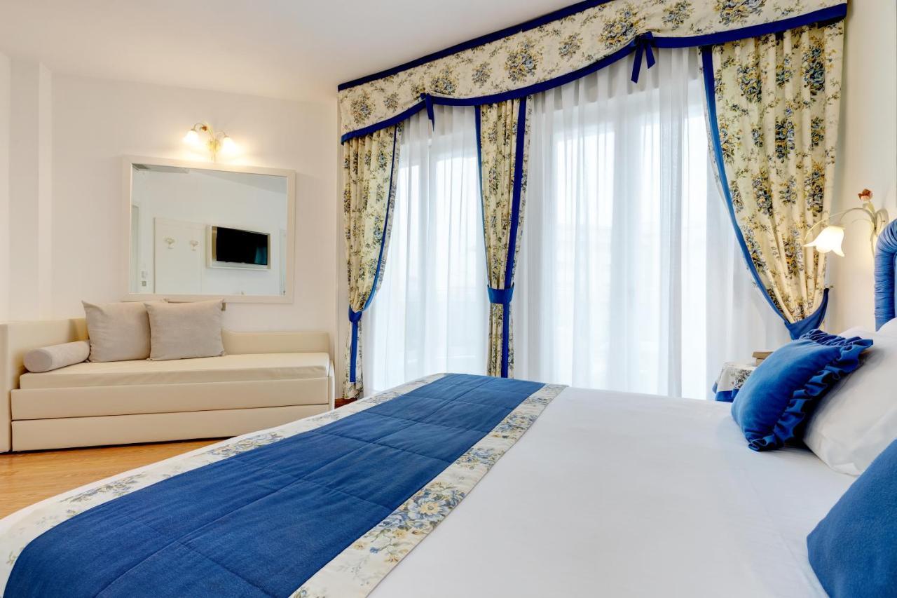 Hotel Cavalieri Palace & Suites Jesolo Extérieur photo