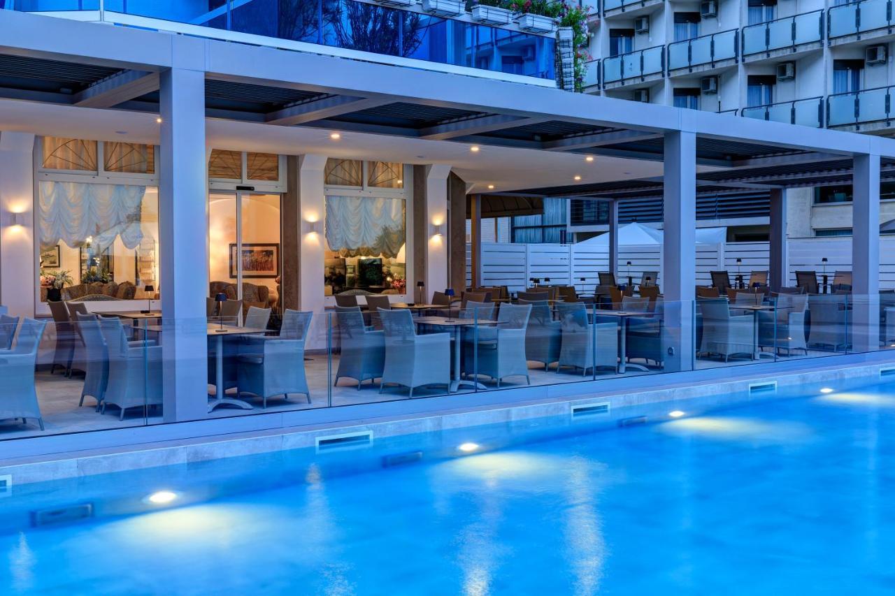 Hotel Cavalieri Palace & Suites Jesolo Extérieur photo