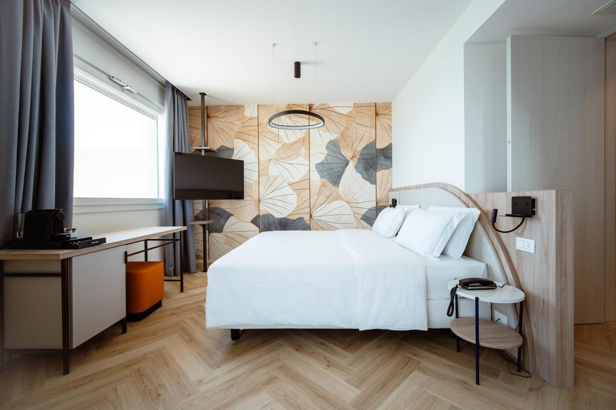 Hotel Cavalieri Palace & Suites Jesolo Extérieur photo